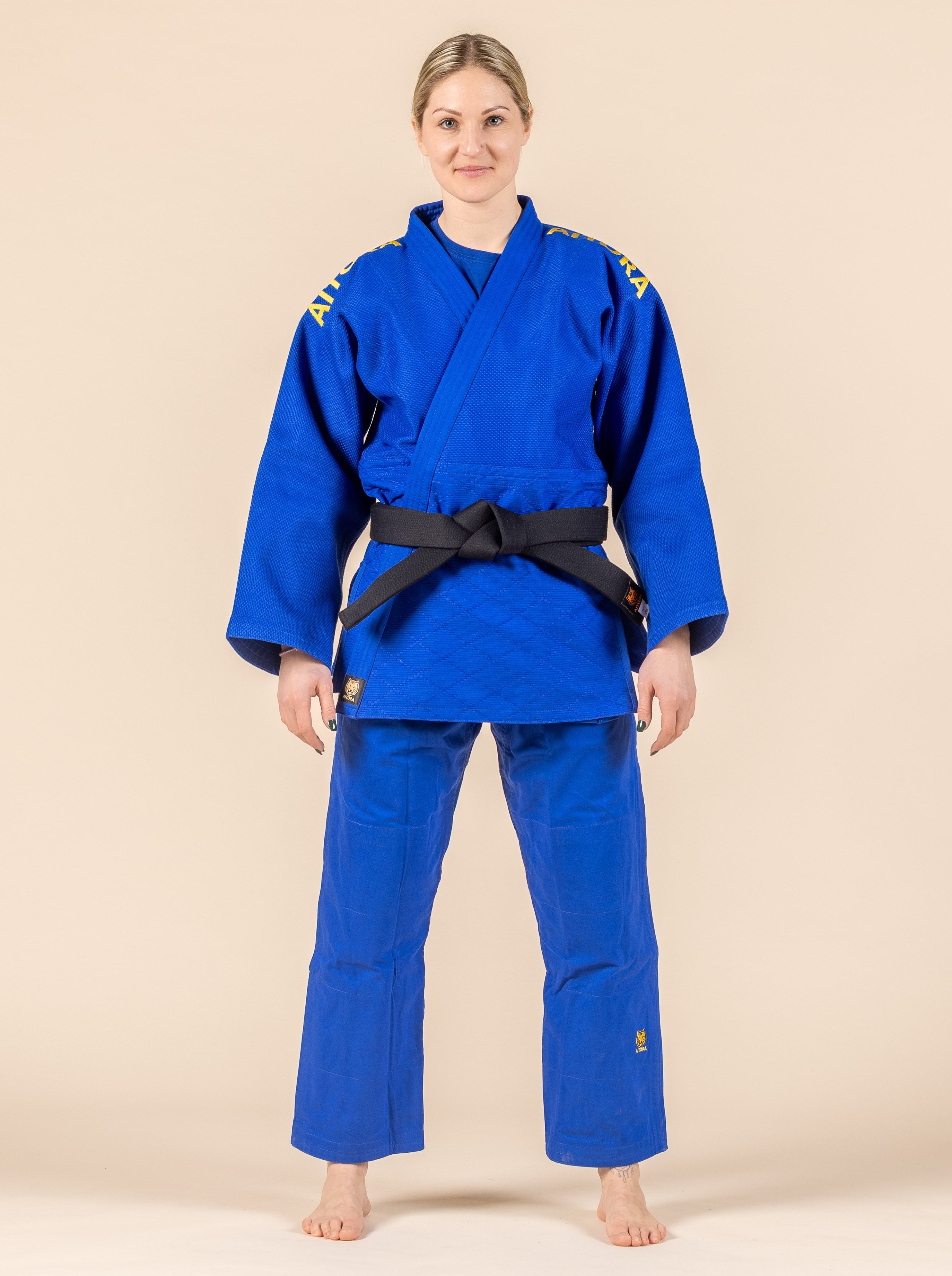 Judojacke - weiß | blau | Meister | Wettkämpfer | Erwachsene | Jugendliche | 690  | Ultimate Kiwami | AITORA