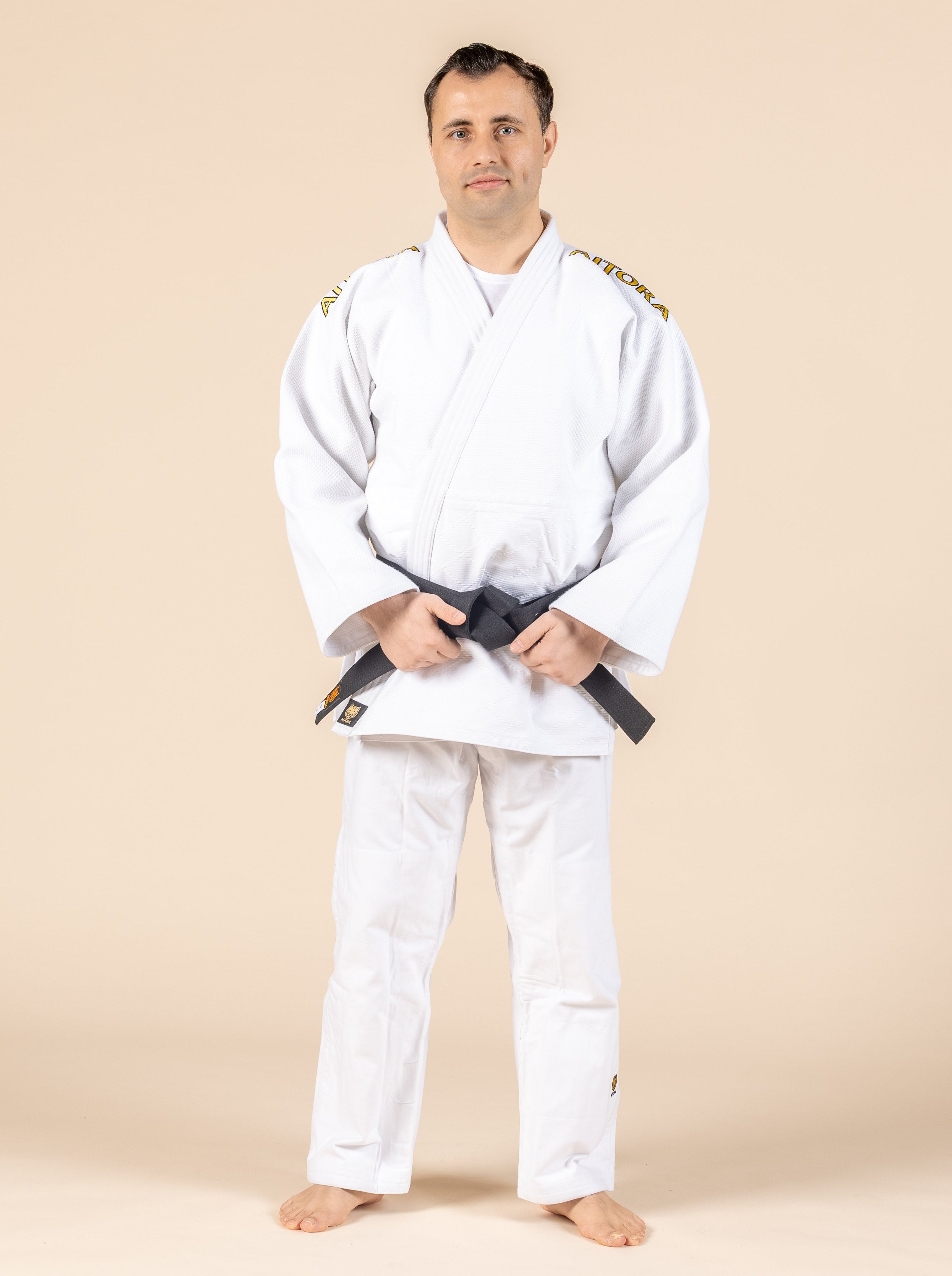 Judojacke - weiß | blau | Meister | Wettkämpfer | Erwachsene | Jugendliche | 690  | Ultimate Kiwami | AITORA