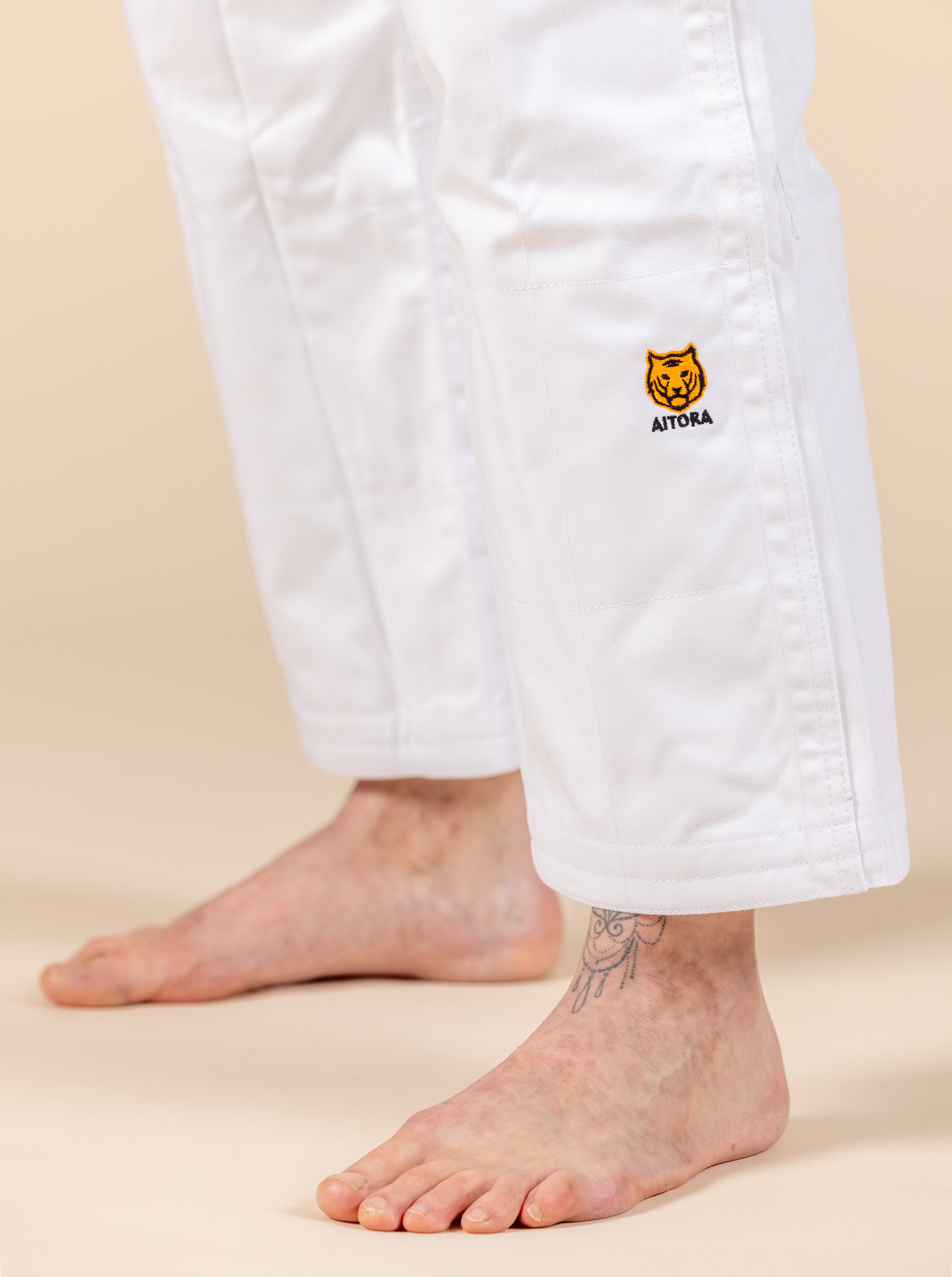 Judoanzug - weiß | blau | Wettkämpfer | Jugendliche | Erwachsene | 600 | True Shinzen | AITORA